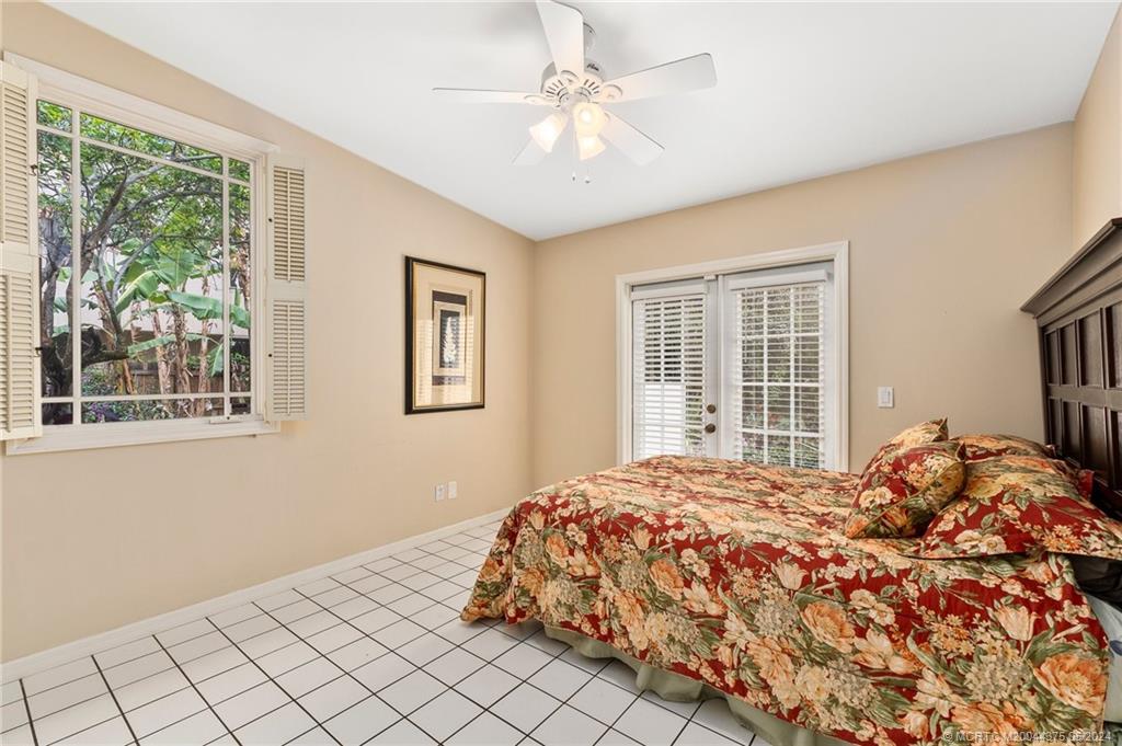 12 Oakwood Drive