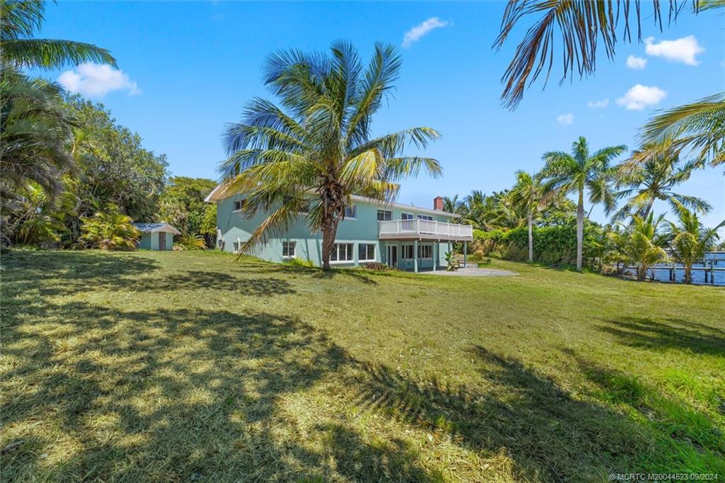 850 NE Ixora Drive