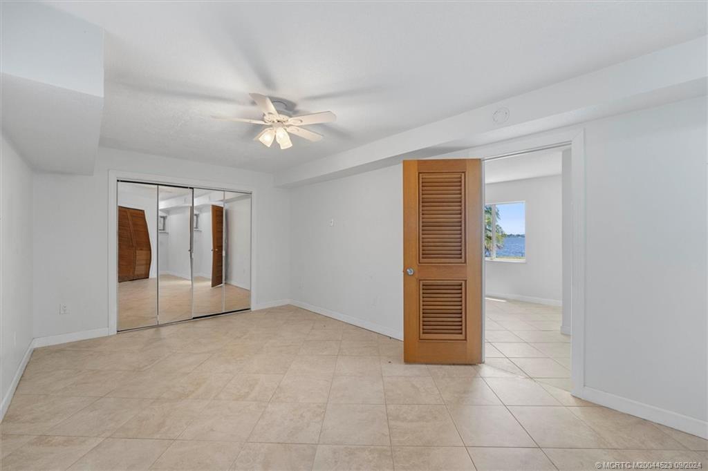 850 NE Ixora Drive