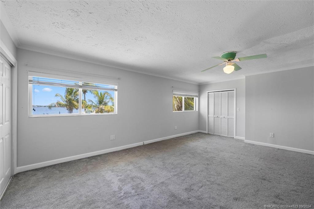 850 NE Ixora Drive