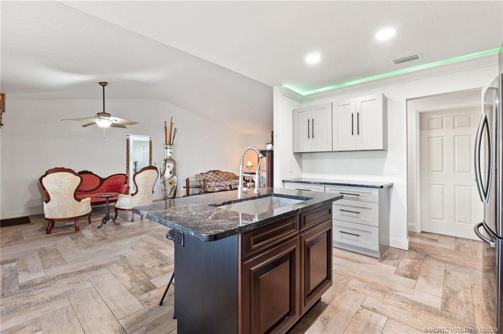 11861 Palomino Drive
