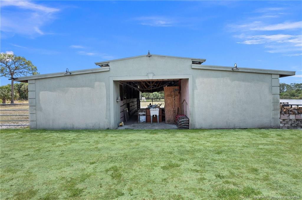 11861 Palomino Drive