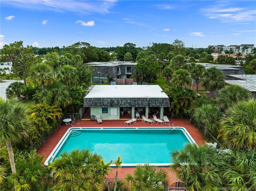 762 NW 10th Terrace