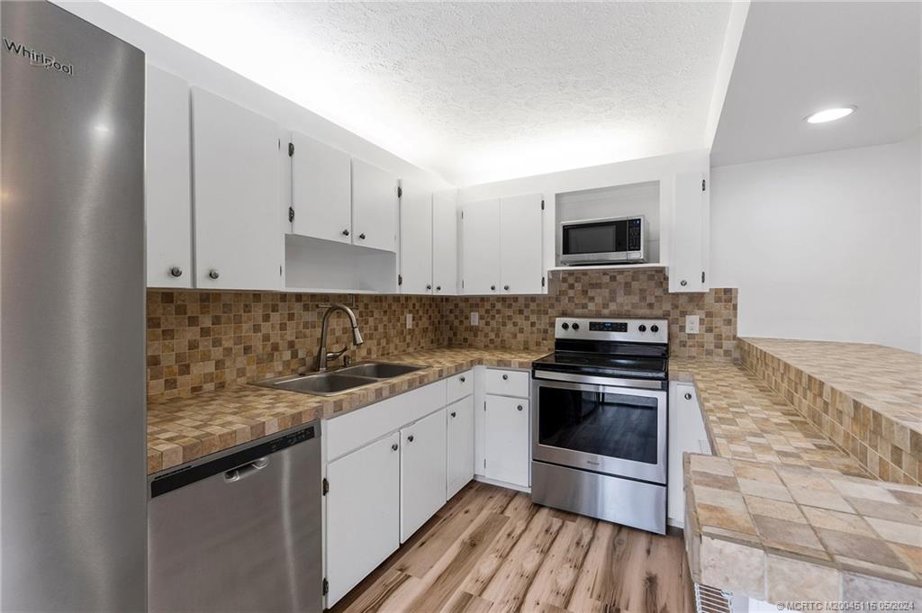 762 NW 10th Terrace