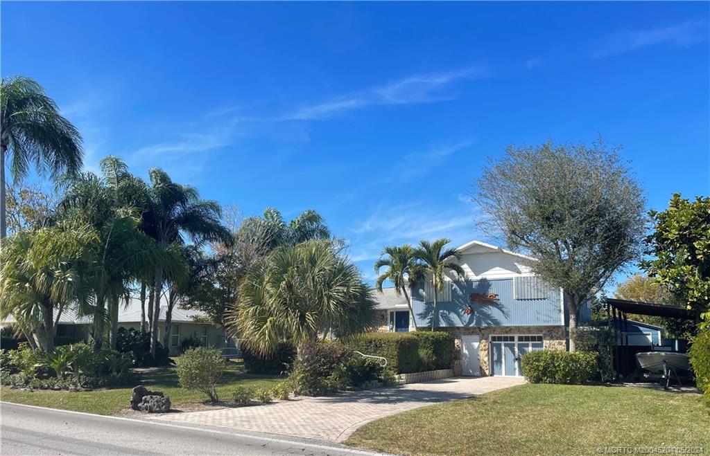 5229 SE Horseshoe Point Road