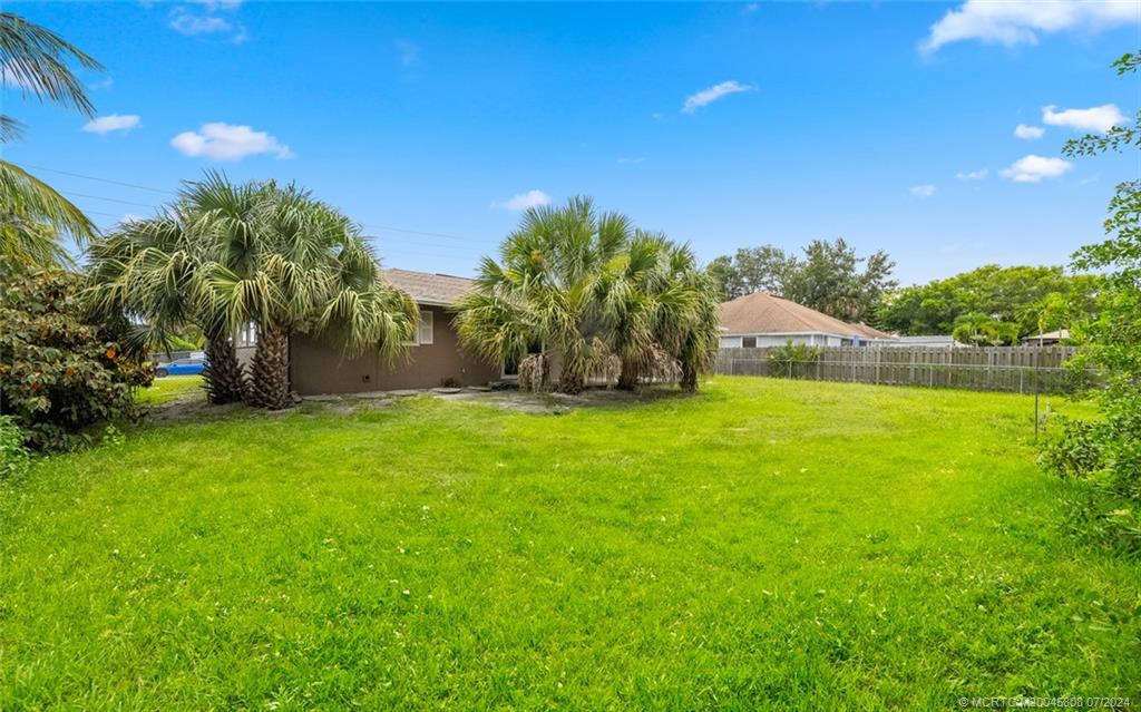 2374 SW Woodridge Street