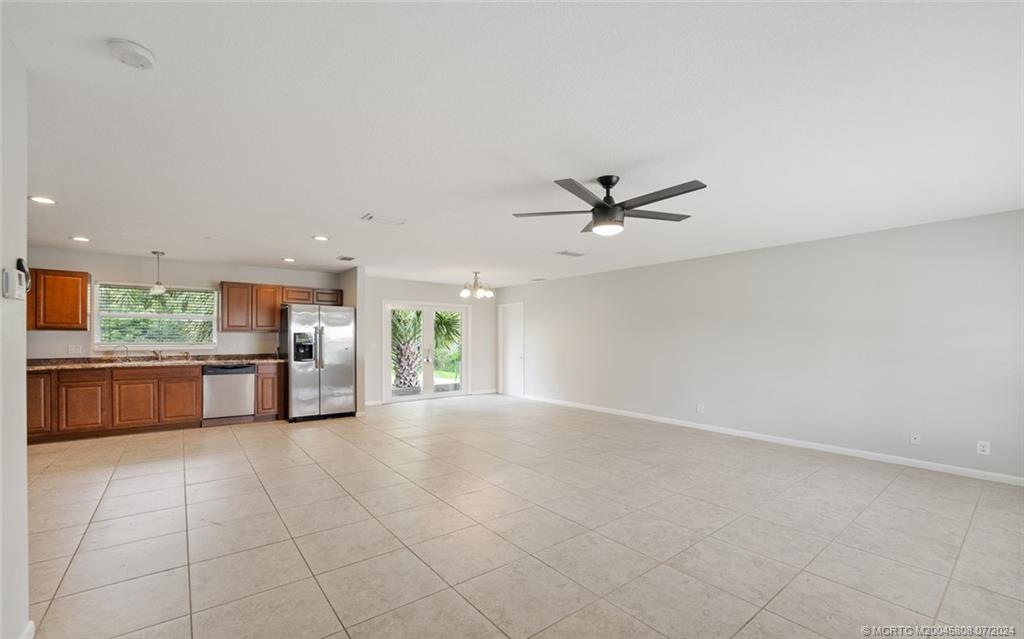2374 SW Woodridge Street