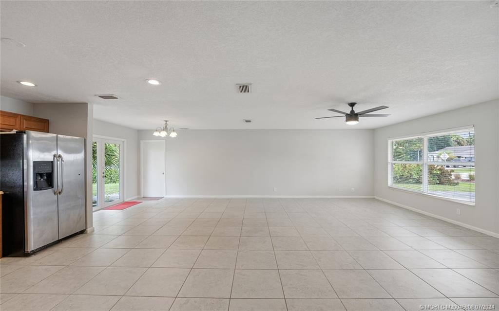 2374 SW Woodridge Street