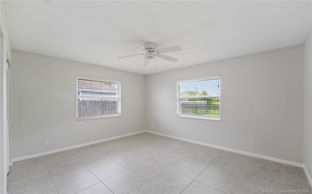 2374 SW Woodridge Street