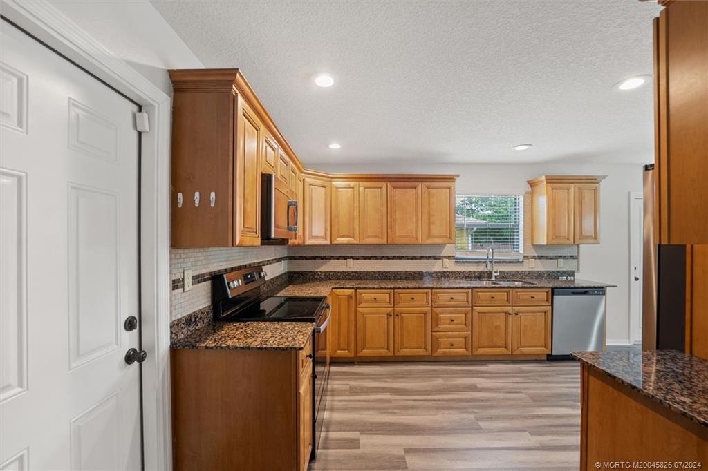 1461 SW Vizcaya Circle