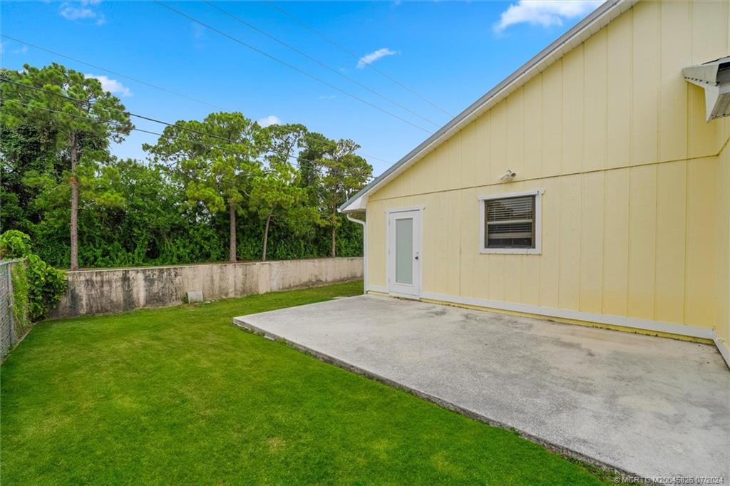 1461 SW Vizcaya Circle