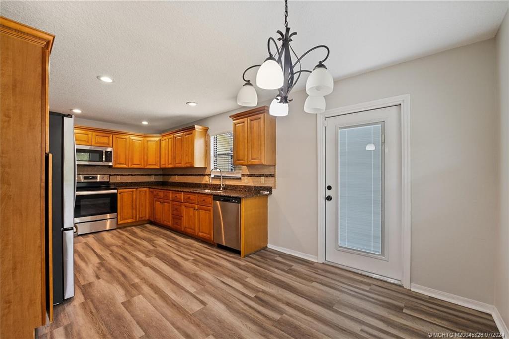 1461 SW Vizcaya Circle