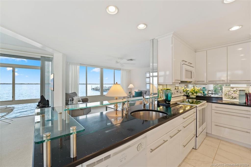 2370 NE Ocean Blvd A203
