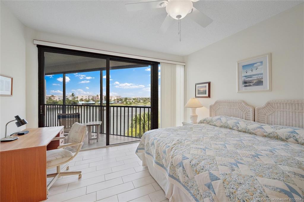 221 NE Plantation Road 406