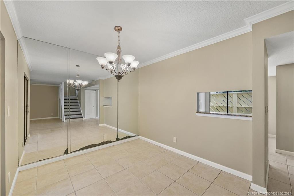 402 Lakewood Ct 2B