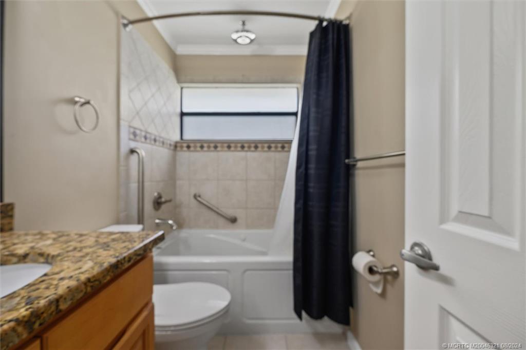 402 Lakewood Ct 2B