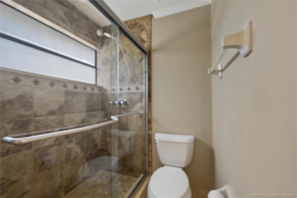 402 Lakewood Ct 2B
