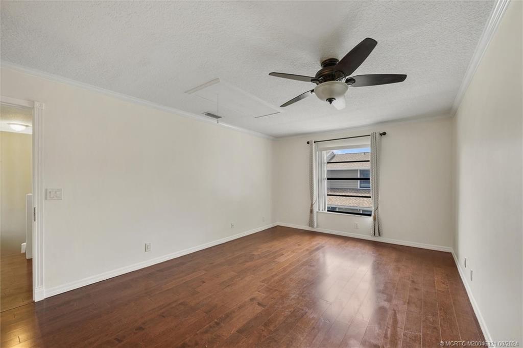 402 Lakewood Ct 2B