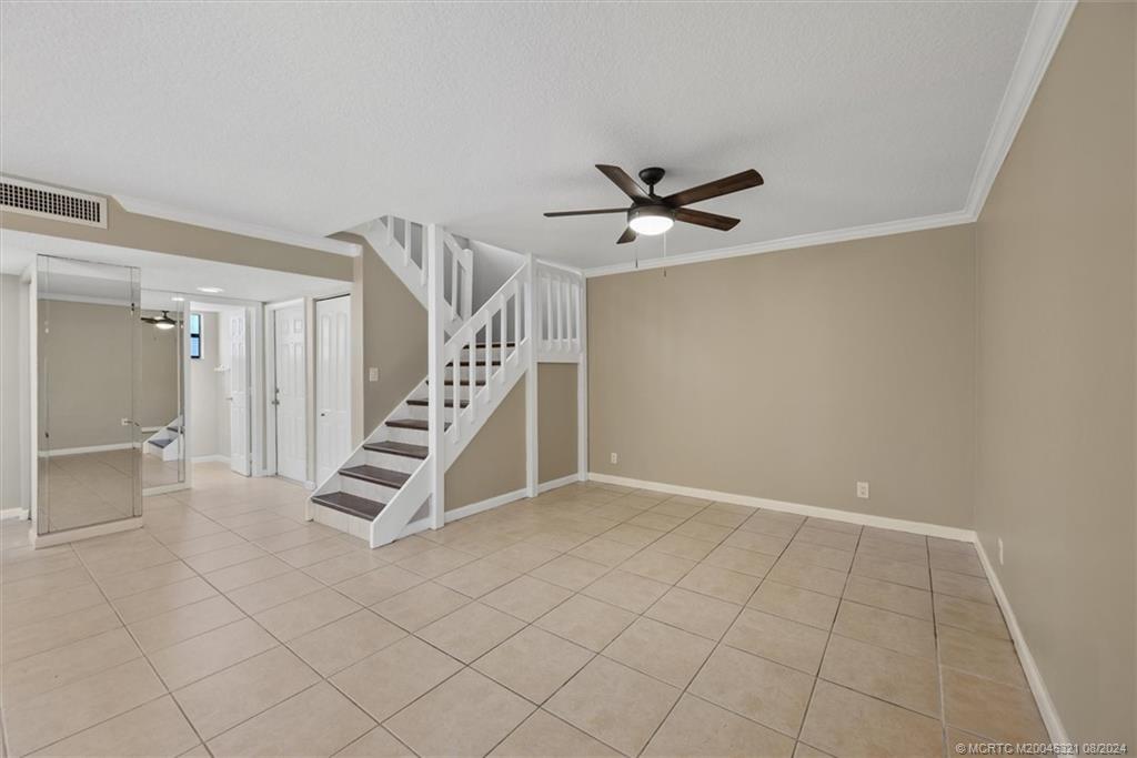 402 Lakewood Ct 2B