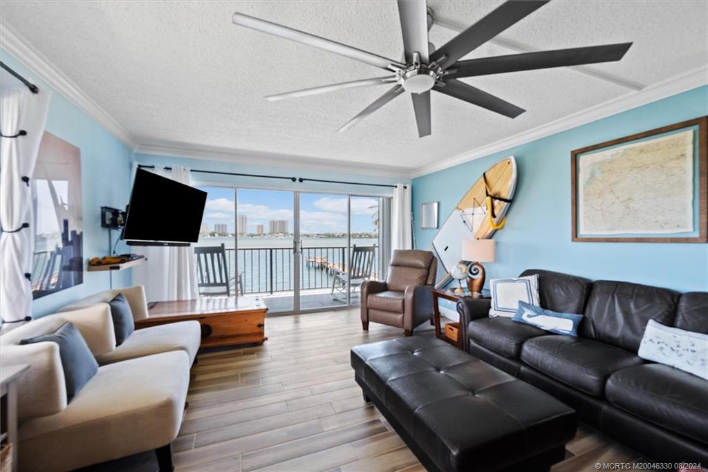 3040 Lake Shore Drive 301