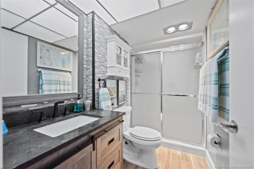3040 Lake Shore Drive 301