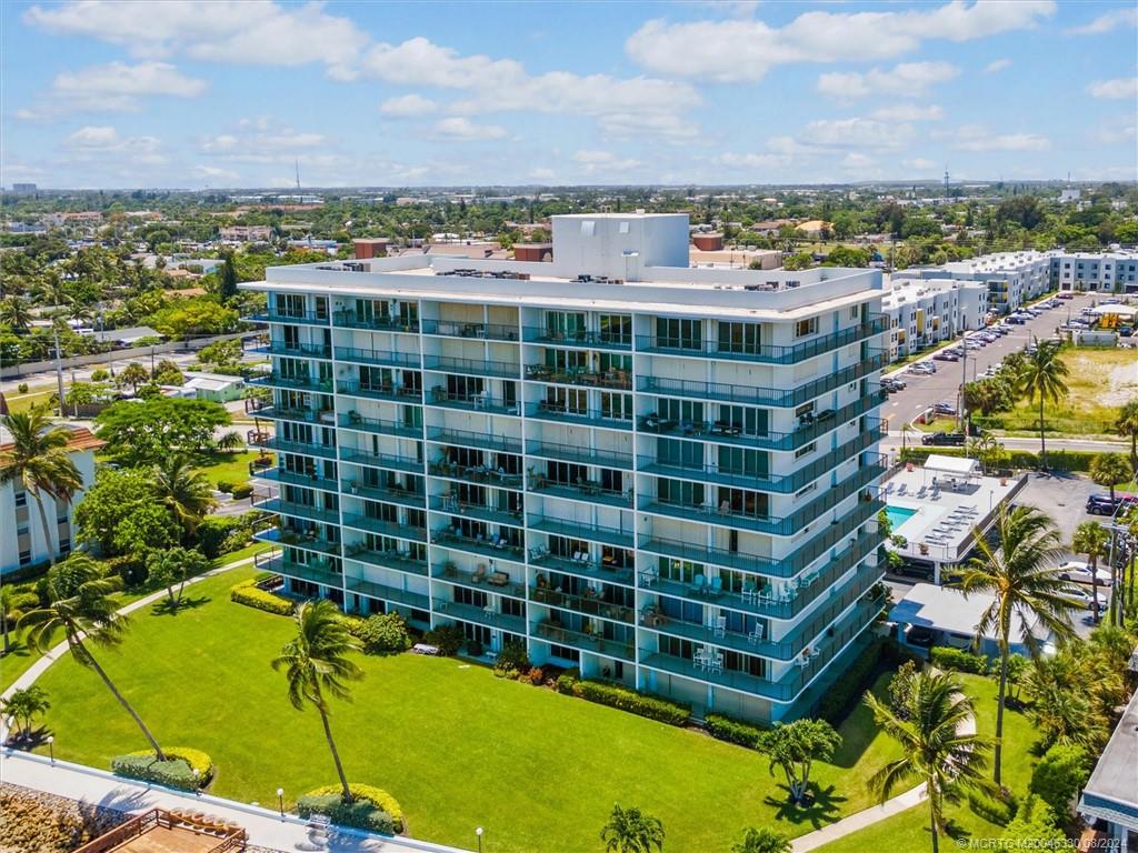 3040 Lake Shore Drive 301
