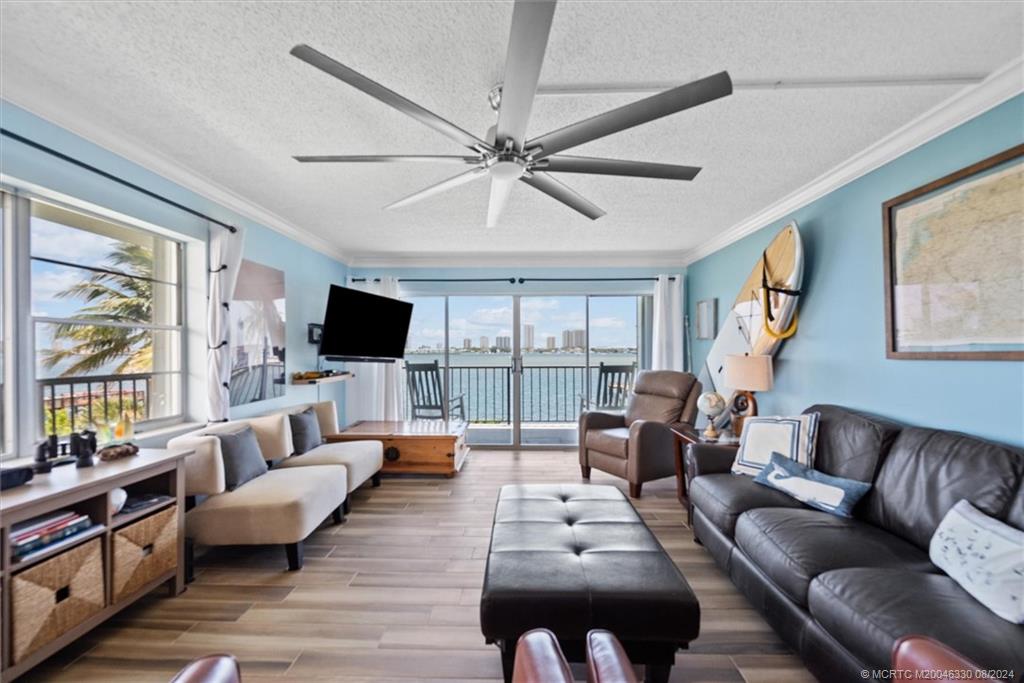 3040 Lake Shore Drive 301