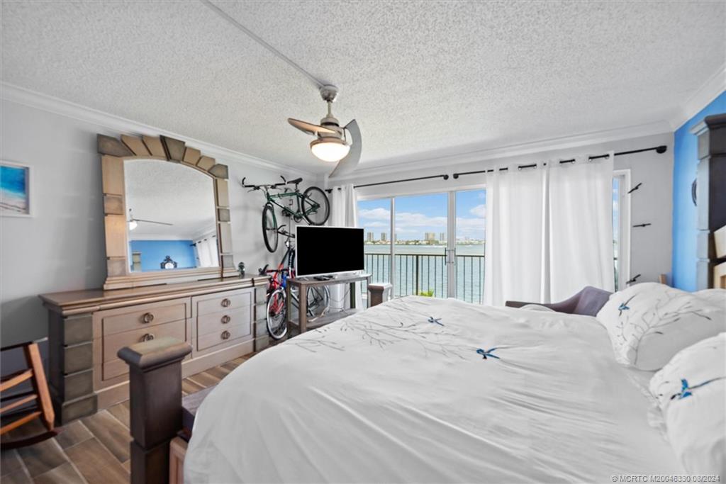 3040 Lake Shore Drive 301