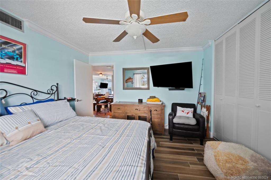 3040 Lake Shore Drive 301