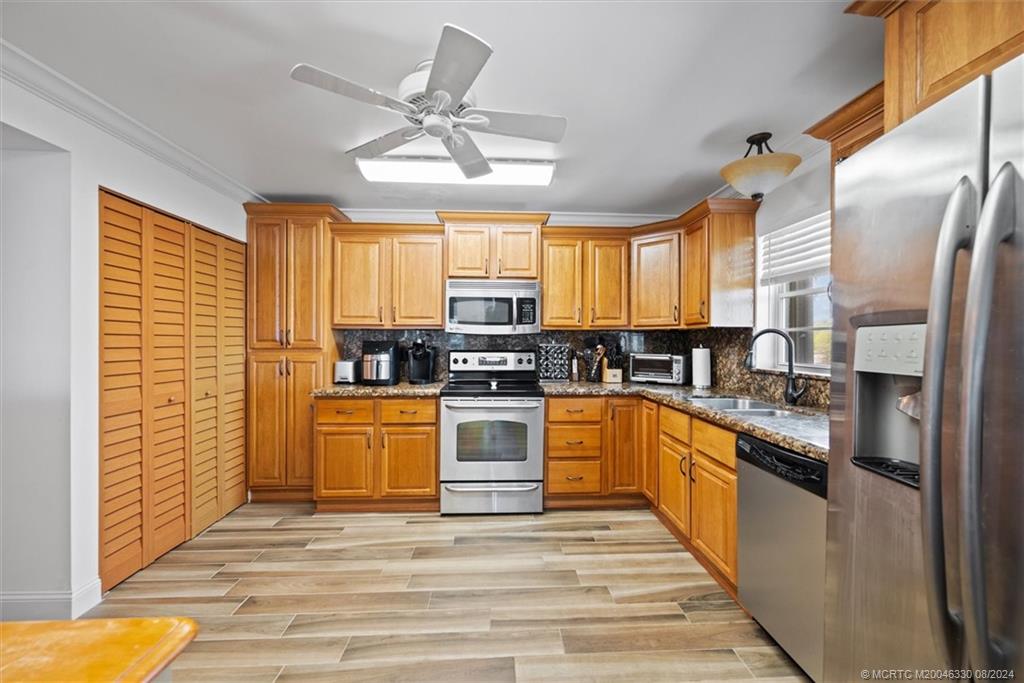 3040 Lake Shore Drive 301