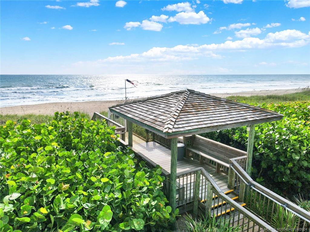 10044 S Ocean Drive 402