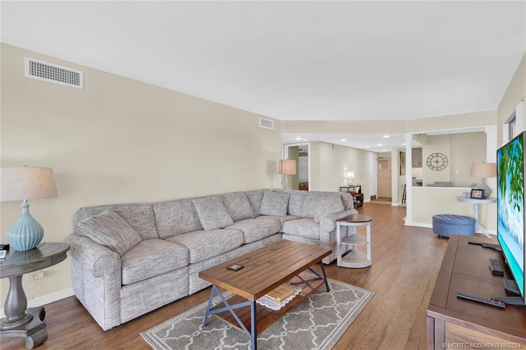 10044 S Ocean Drive 402