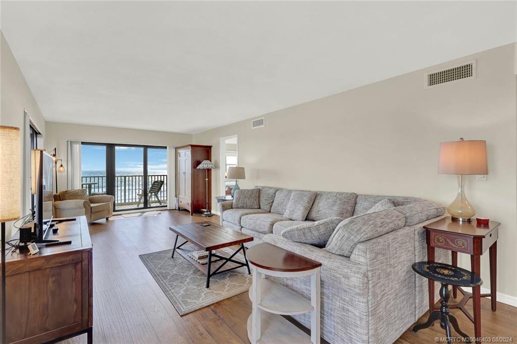 10044 S Ocean Drive 402