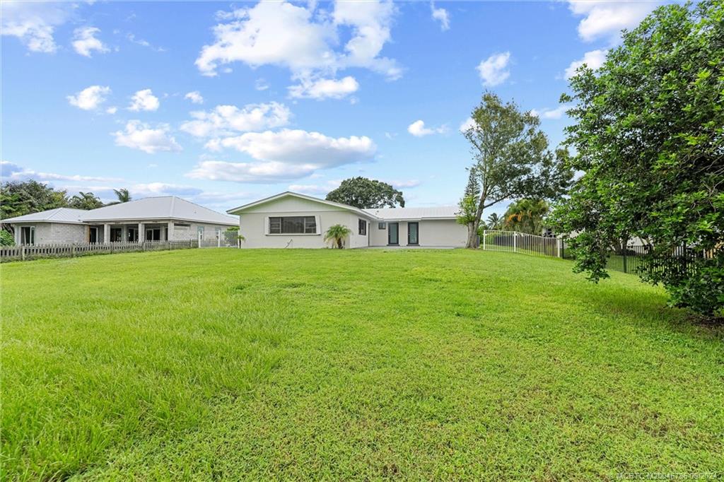 1134 NW Spruce Ridge Drive