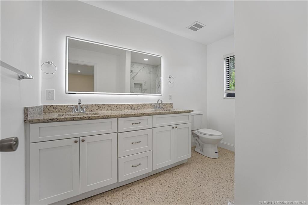 1134 NW Spruce Ridge Drive