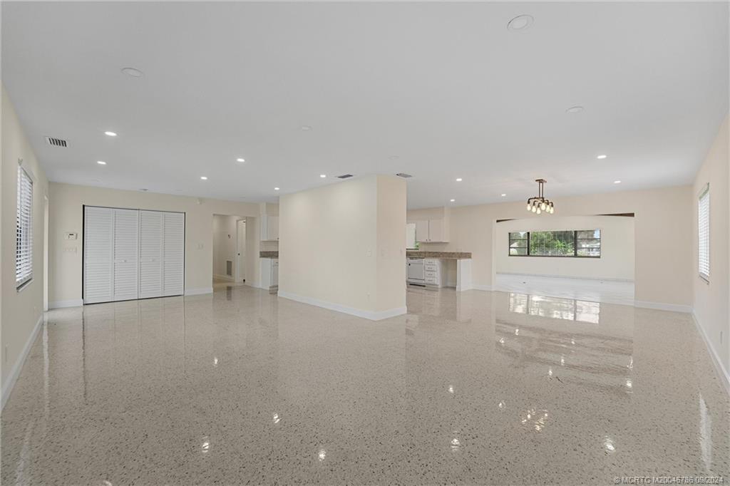 1134 NW Spruce Ridge Drive