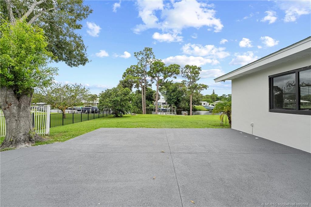 1134 NW Spruce Ridge Drive