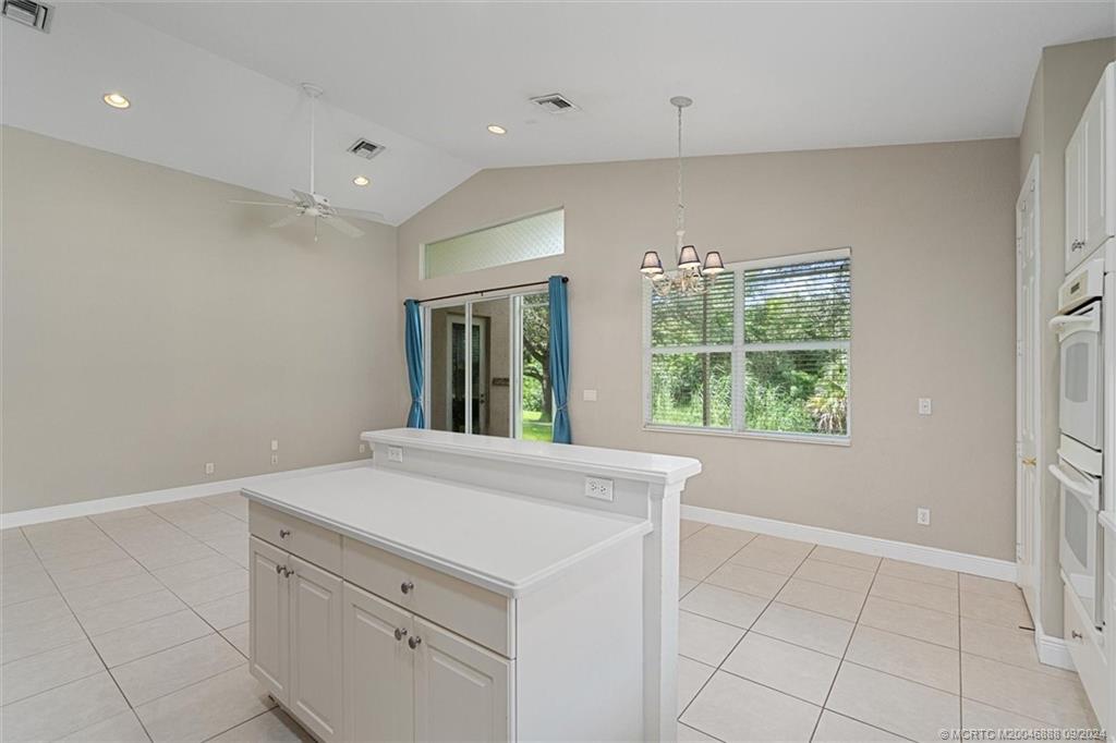 1172 SE Fleming Way