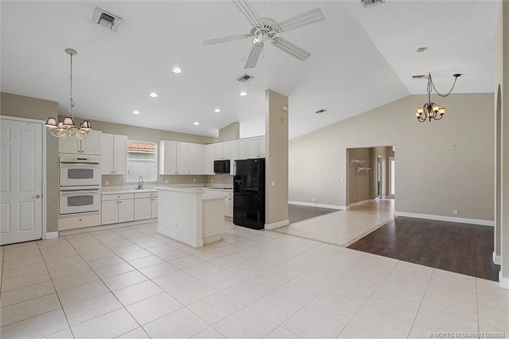 1172 SE Fleming Way