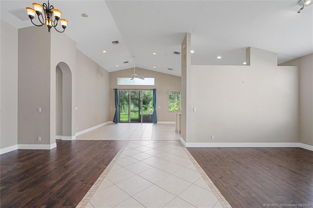 1172 SE Fleming Way