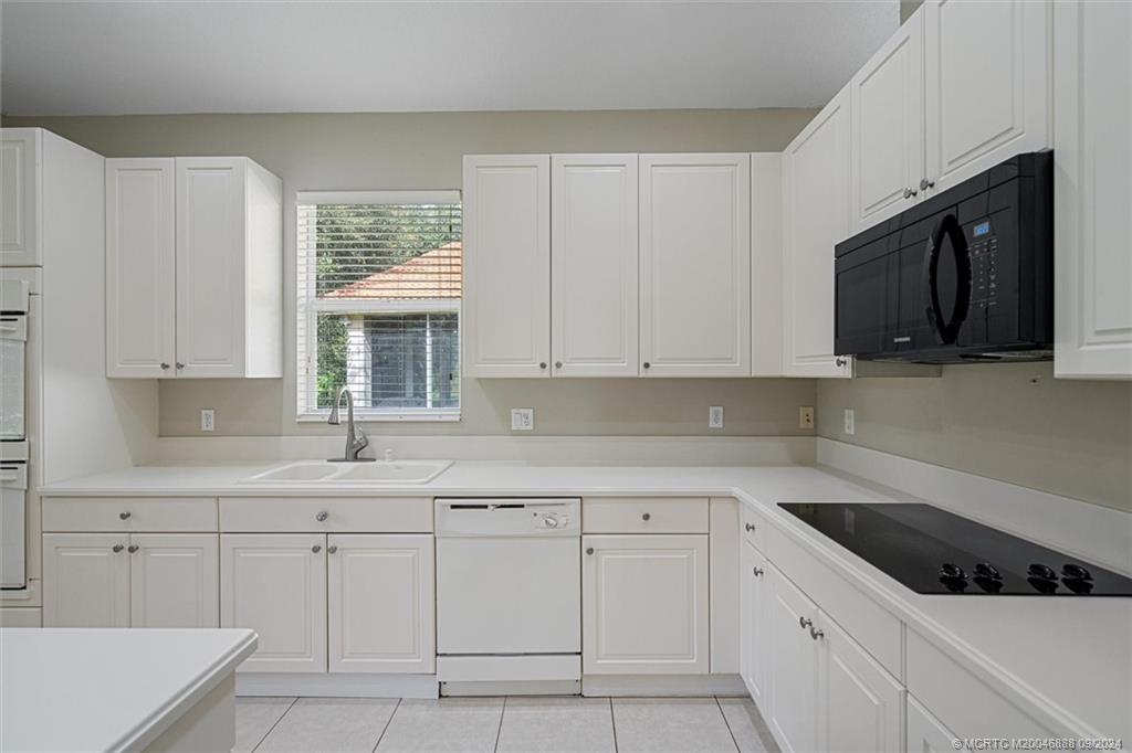 1172 SE Fleming Way