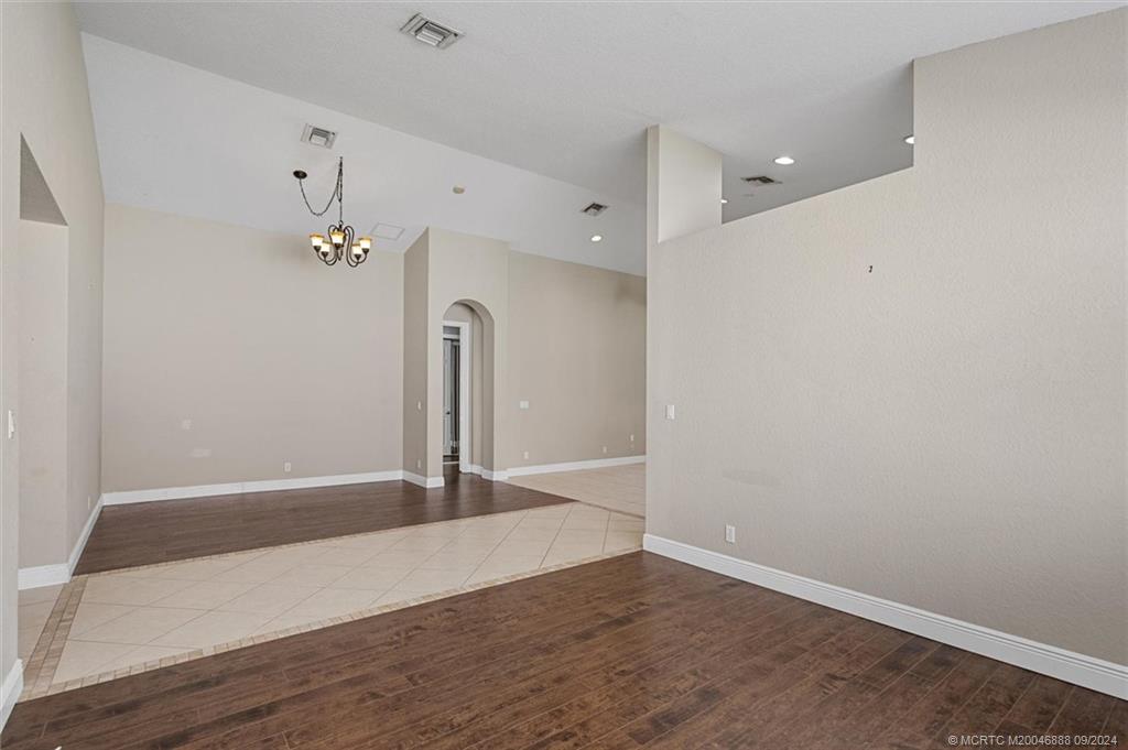 1172 SE Fleming Way