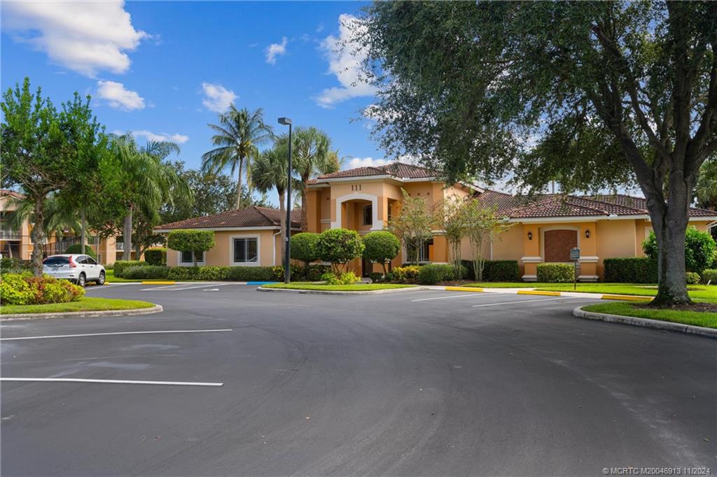 181 SW Palm Drive 207