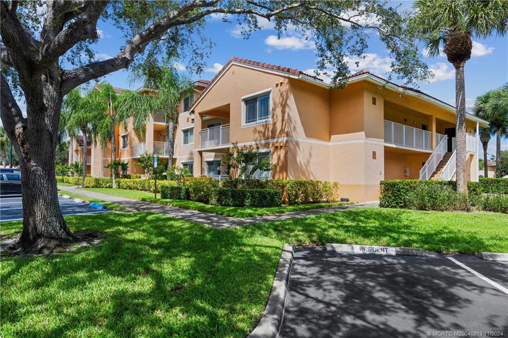 181 SW Palm Drive 207