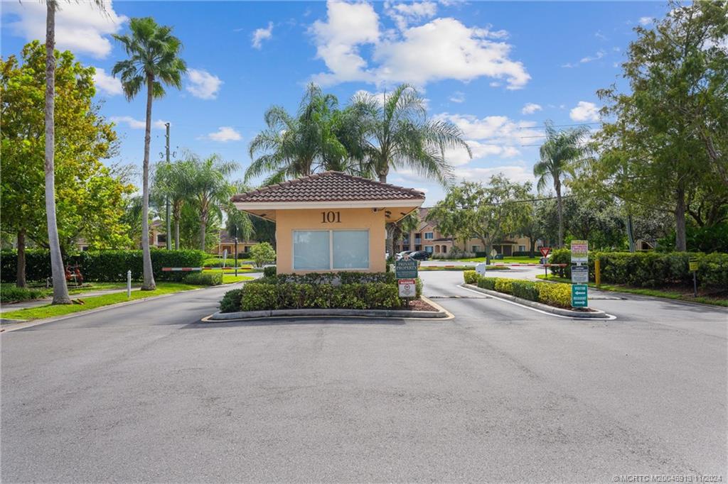 181 SW Palm Drive 207