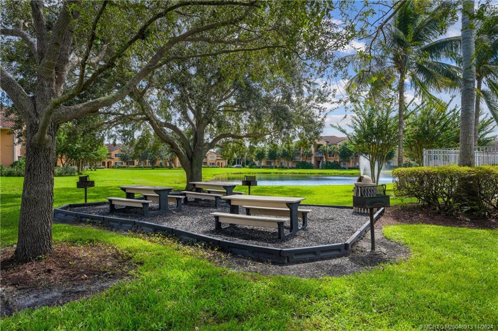 181 SW Palm Drive 207