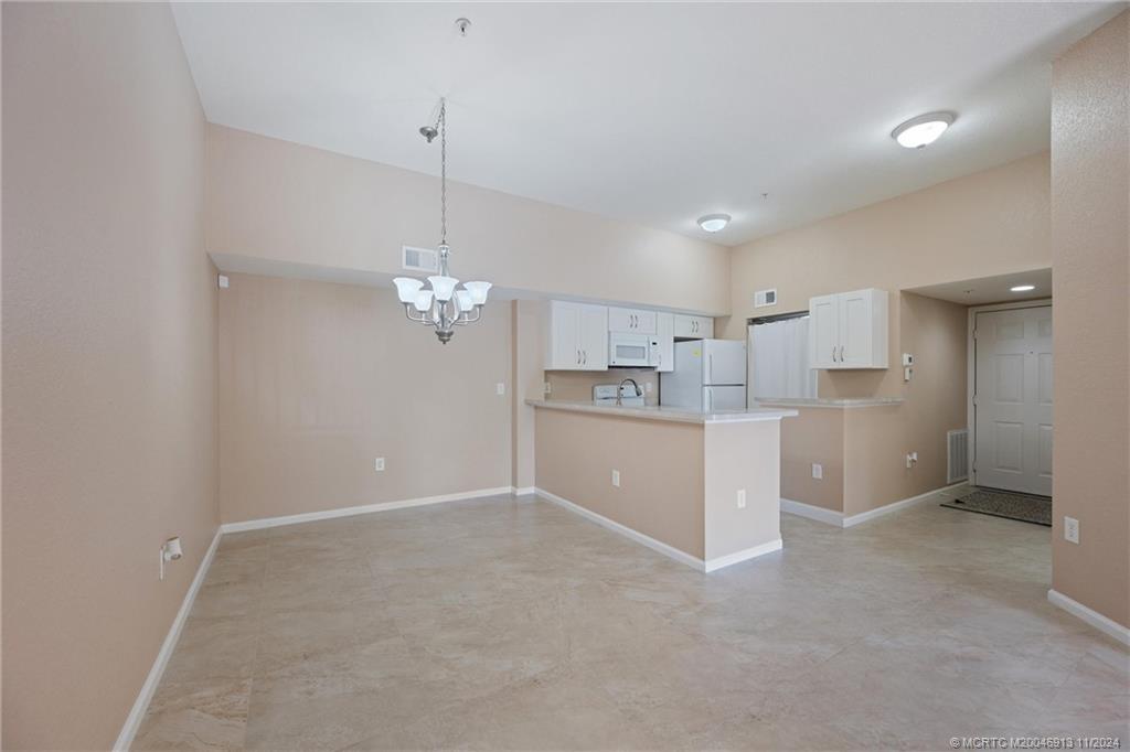 181 SW Palm Drive 207