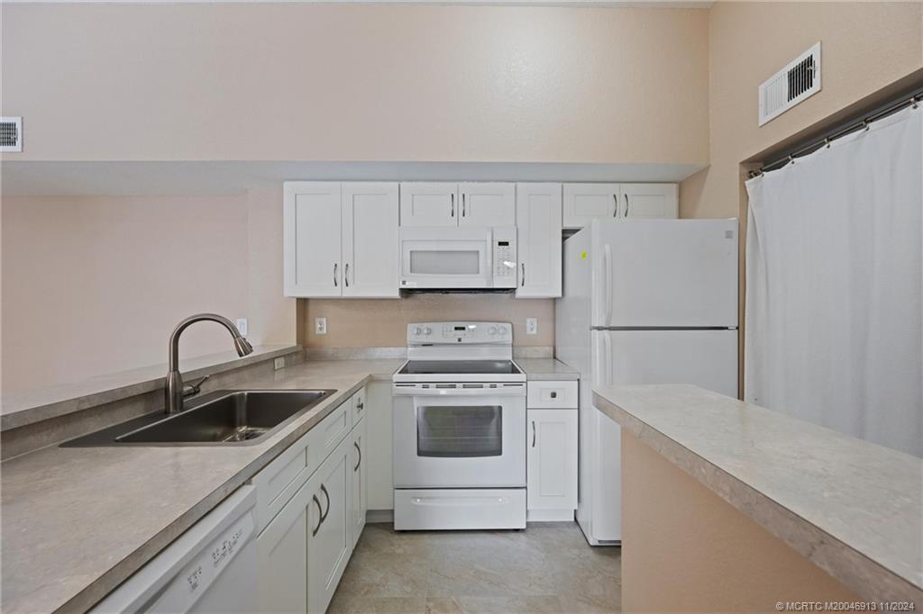 181 SW Palm Drive 207