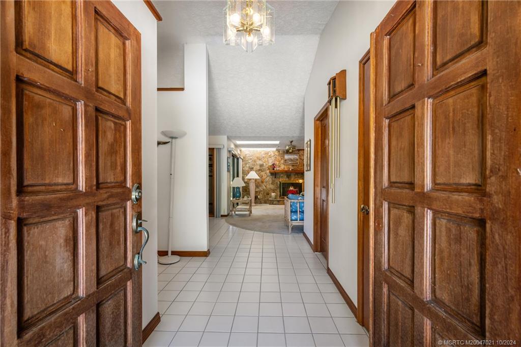 2190 NE Pinecrest Lakes Blvd