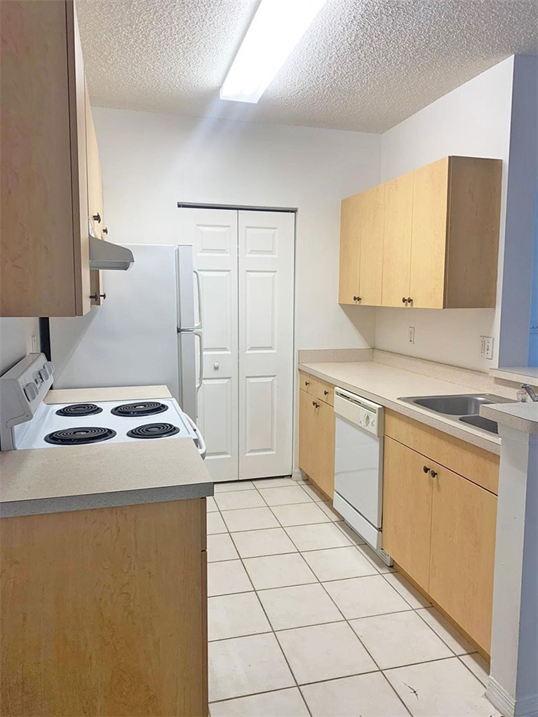 1410C SW PALM CITY Road